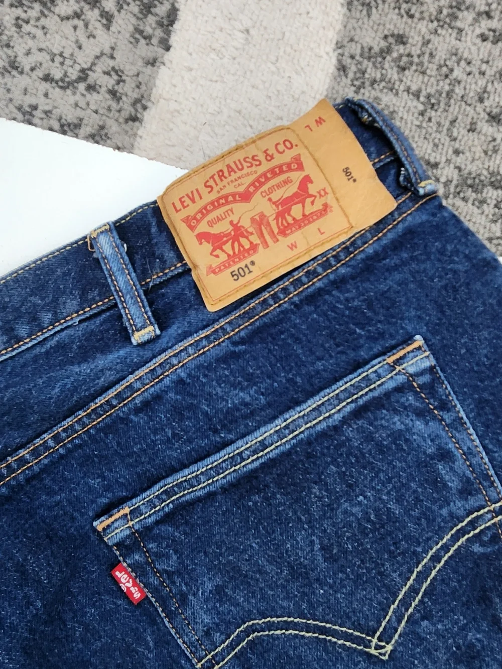 Levi's 501 Original Fit Jeans Men's Size W46 L32 Dark Wash